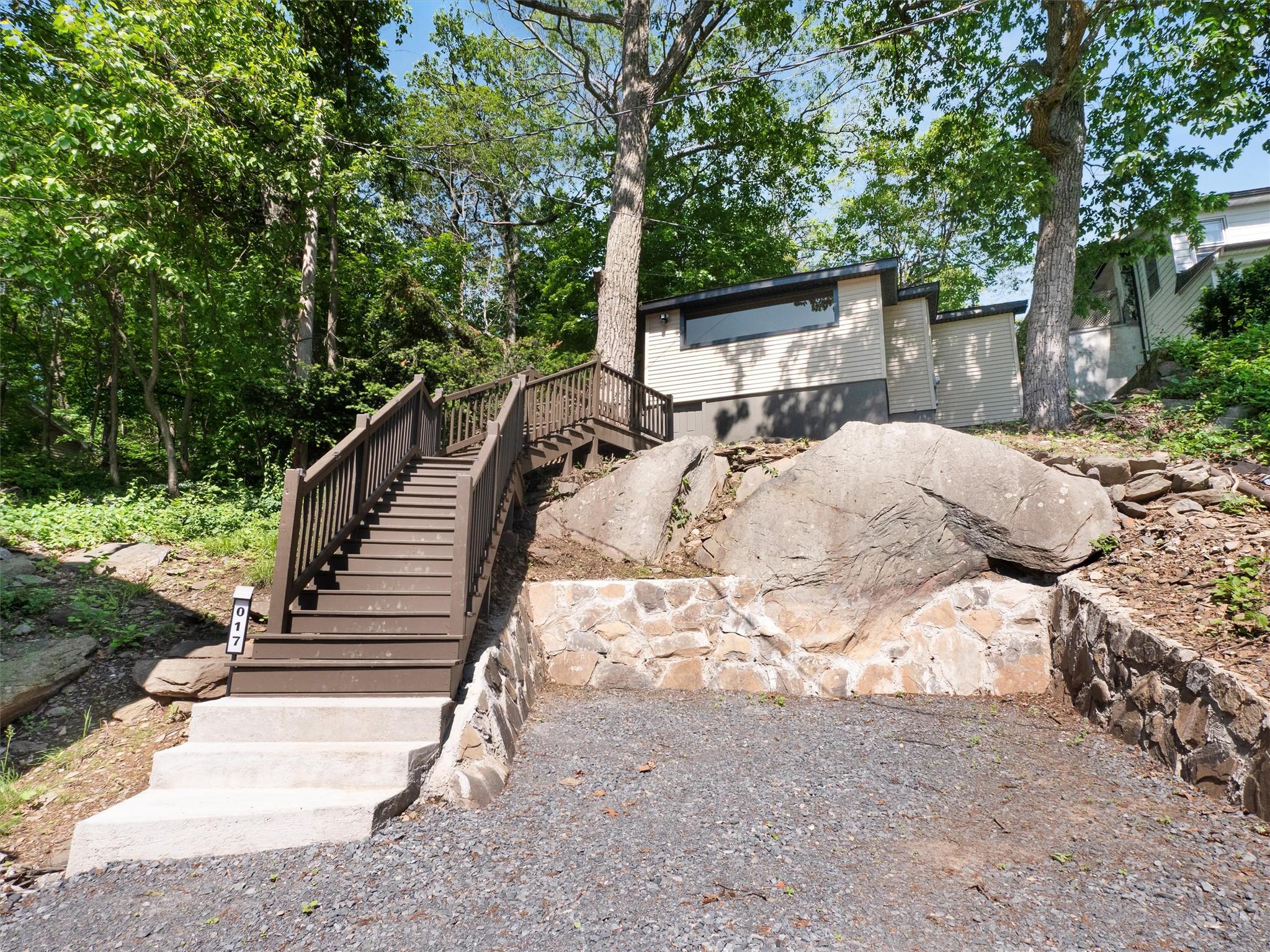 17 Woodlands Terrace, Greenwood Lake, New York image 16