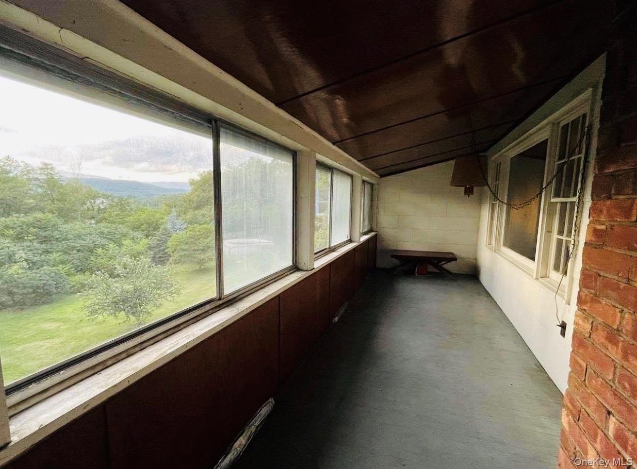 29 Saugerties Manor Road