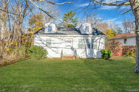 Homes For Sale - 24485 Main Road<br/> Mattituck, NY 11935