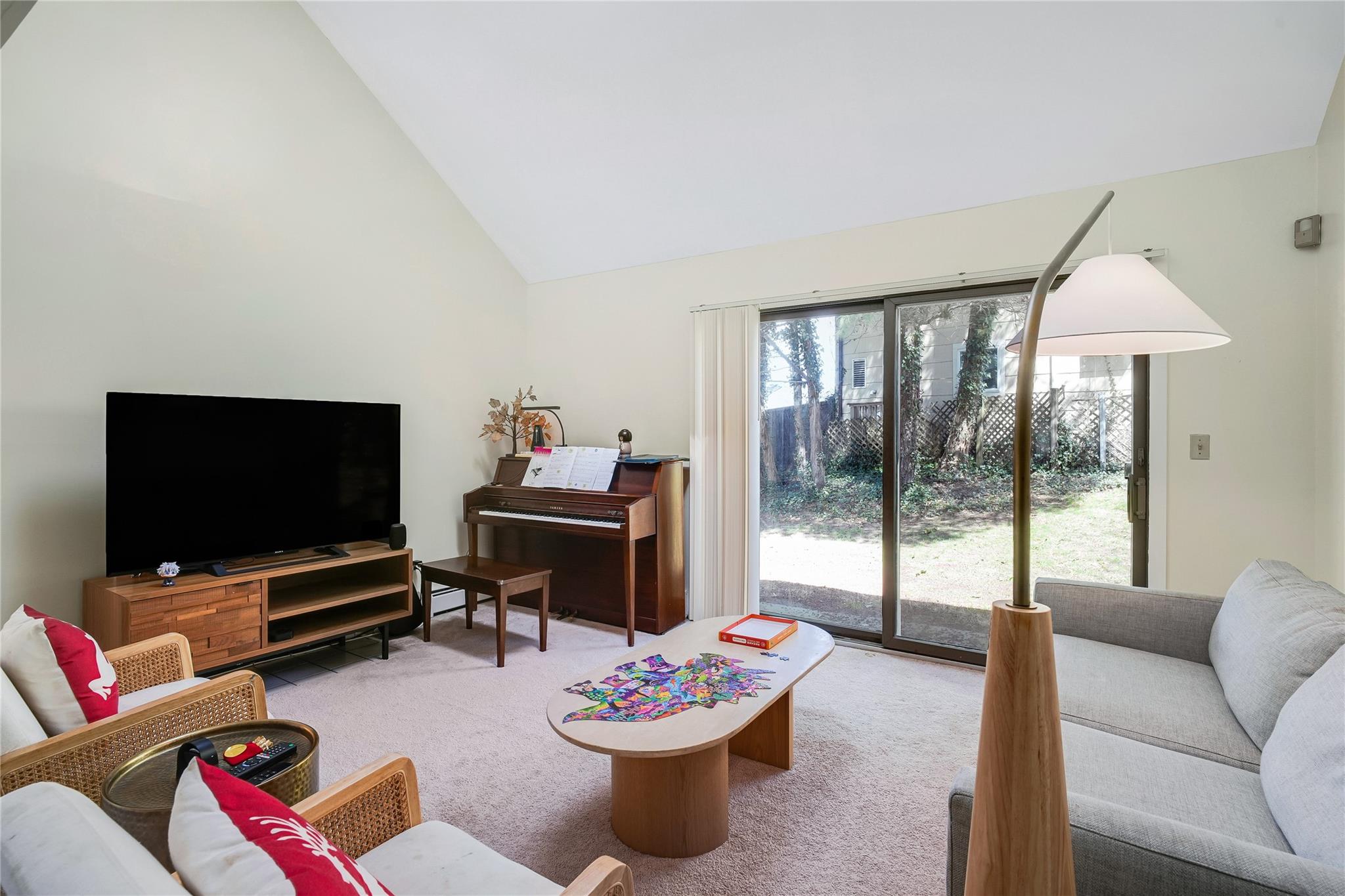 3 Evon Court, Scarsdale, New York image 3