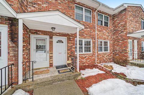Condo For Sale - 276 Temple Hill Road #1117<br/> New Windsor, NY 12553