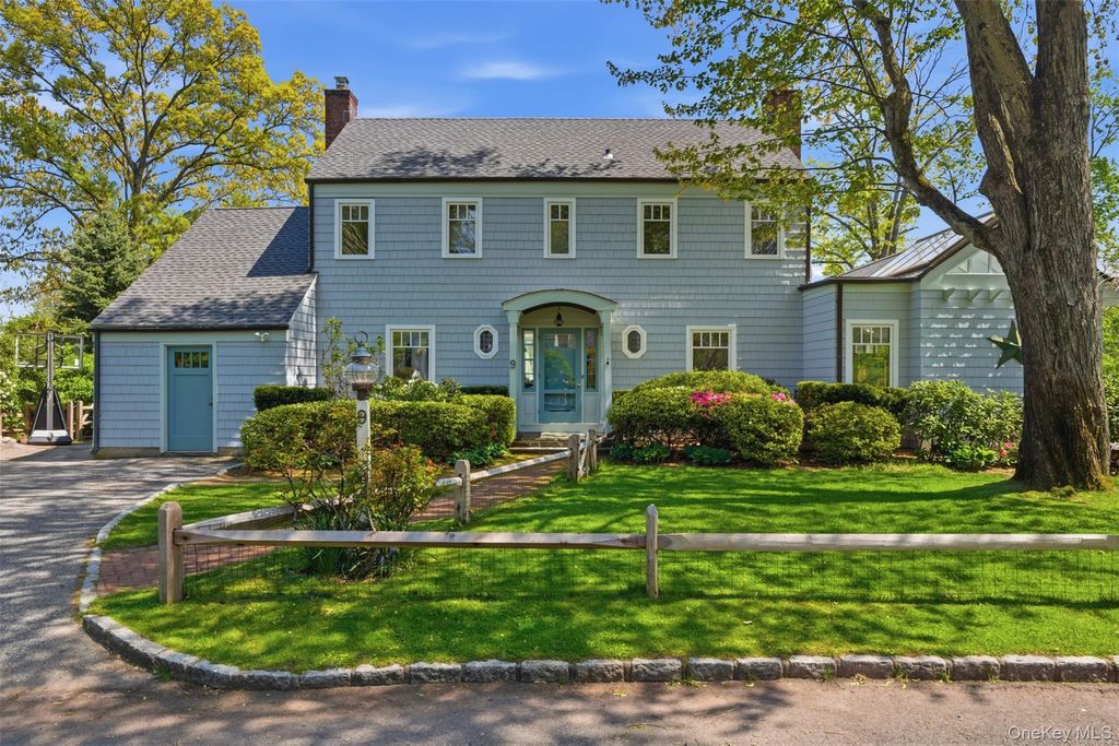 Photo of 9 Bishop Place, Larchmont, NY 10538 (MLS # 981036)