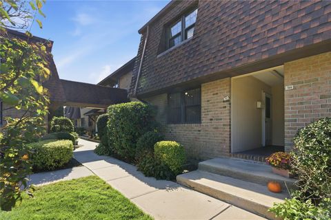 Photo of 313 Mariners Way, Copiague, NY 11726 (MLS # 930665)