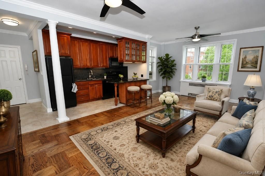 Photo of 6 Midland Gardens Gdns #3D, Bronxville, NY 10708 (MLS # 1000251)