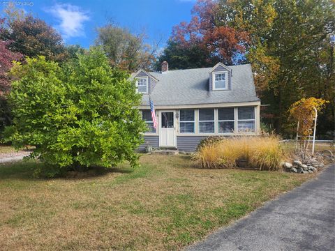 Photo of 29 Red Barn Road, Hyde Park, NY 12538 (MLS # 929912) Photo of 29 Red Barn Road, Hyde Park, NY 12538 (MLS # 929912)