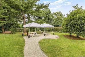 12 Woodbine Drive, Hicksville, New York image 29