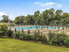 12 Woodbine Drive, Hicksville, New York image 18