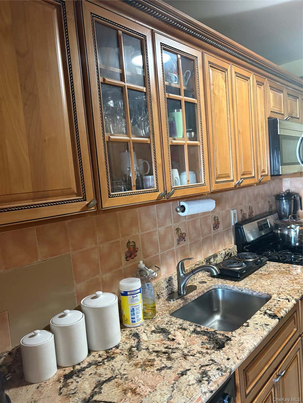 Photo of 5 Fordham Hill Oval #16B, Bronx, NY 10468 (MLS # 1034714)