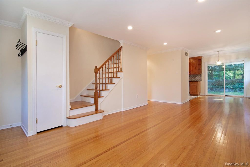 Photo of 91 S Buckhout Street, Irvington, NY 10533 (MLS # 923347)