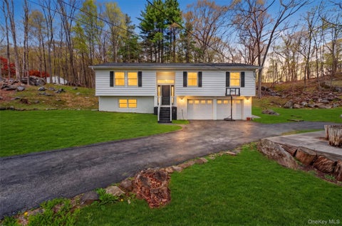 Homes For Sale - 58 Englewood Terrace<br/> Mahopac, NY 10541