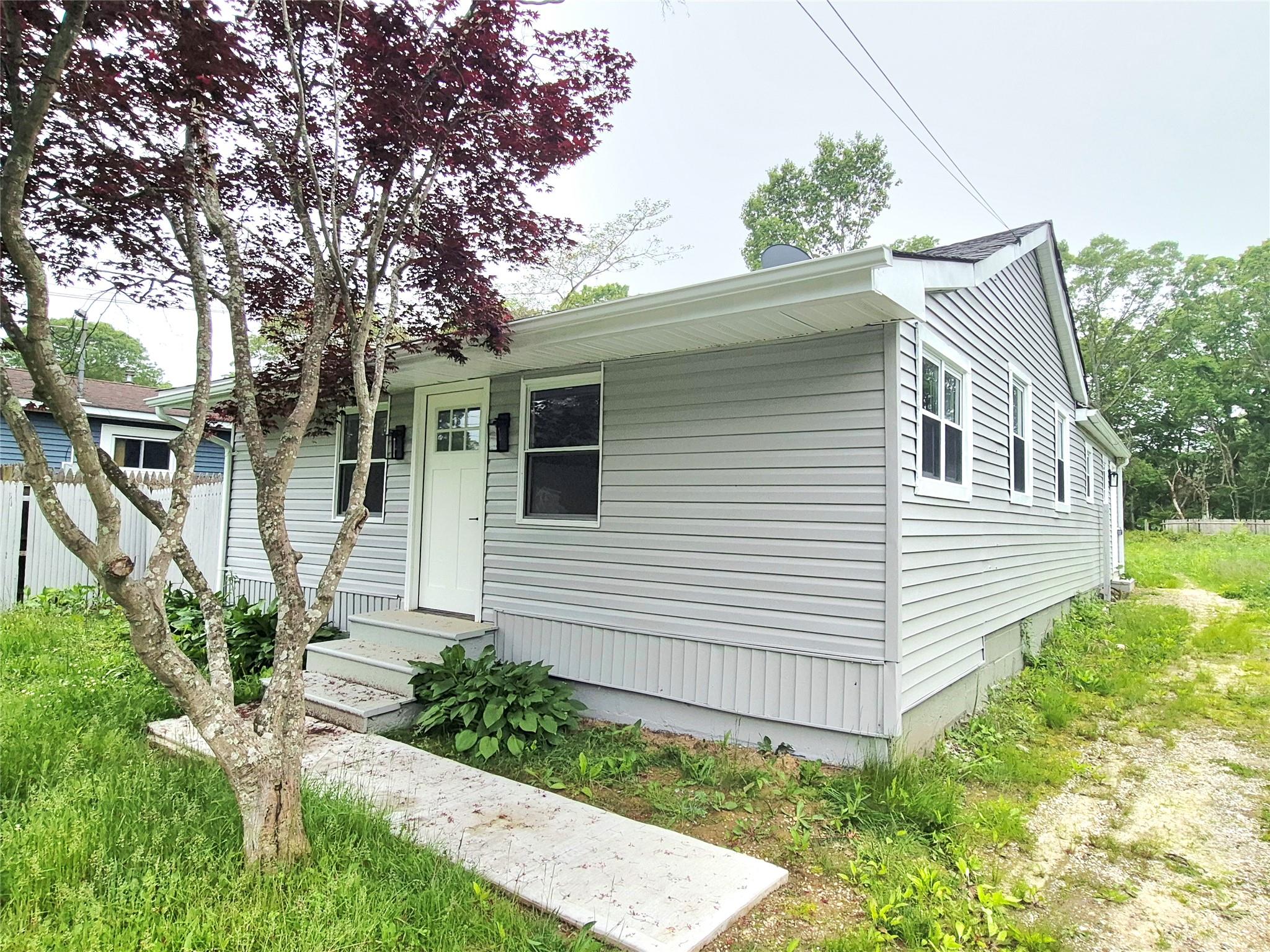 28 Mill Drive, Mastic Beach, New York image 2