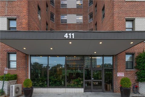 Apartment For Rent - 411 Bronx River Road #6K<br/> Yonkers, NY 10704