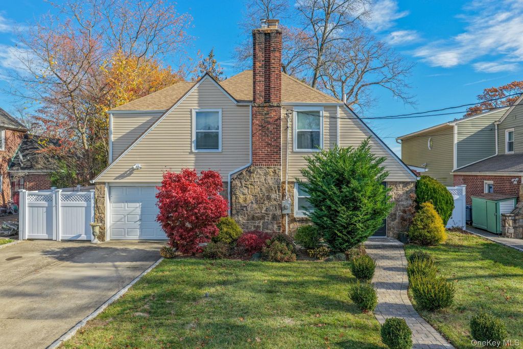 Photo of 20 Sterling Place, Roosevelt, NY 11575 (MLS # 943234)