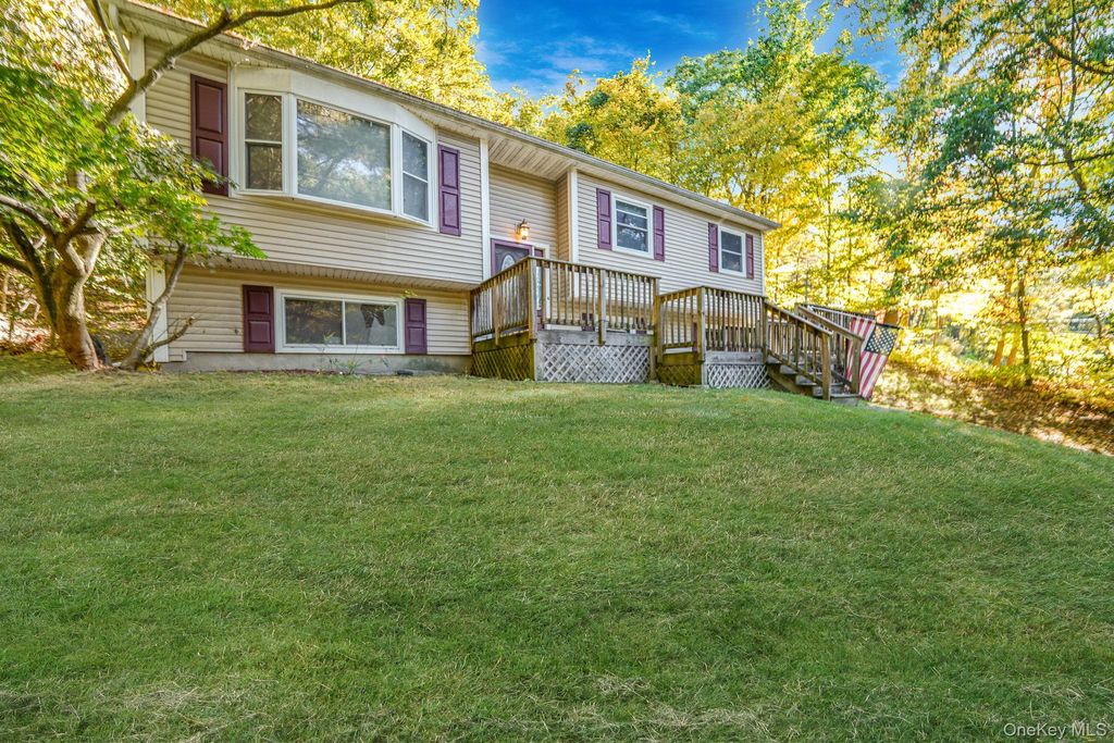 Photo of 68 Old Sylvan Lake Road, Hopewell Junction, NY 12533 (MLS # 922302)