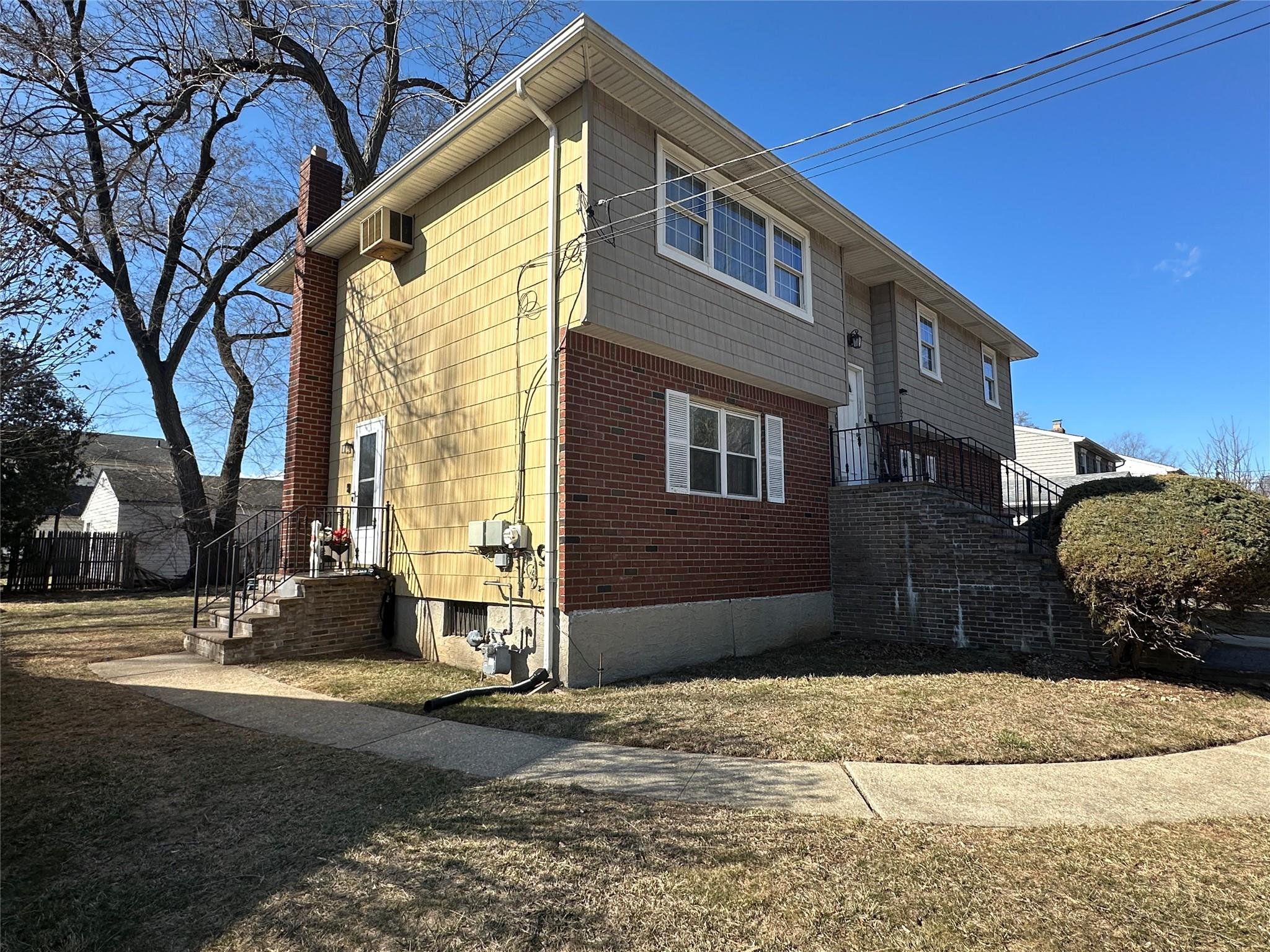 1702 Lakeview Avenue, Seaford, New York image 2