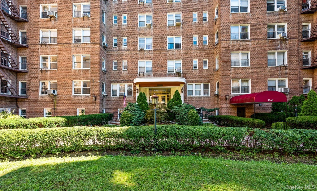 Photo of 99-41 64th Ave #D7, Rego Park, NY 11374 (MLS # 1048450)