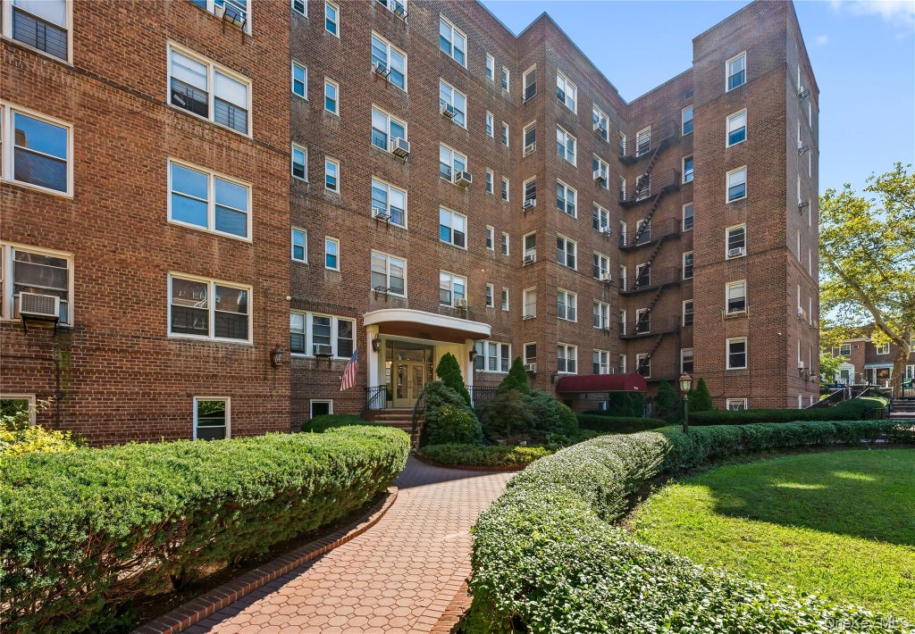 Photo of 99-41 64th Ave #D7, Rego Park, NY 11374 (MLS # 1048450)