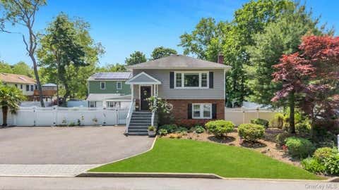 Homes For Sale - 4 Florence Street<br/> Nesconset, NY 11767