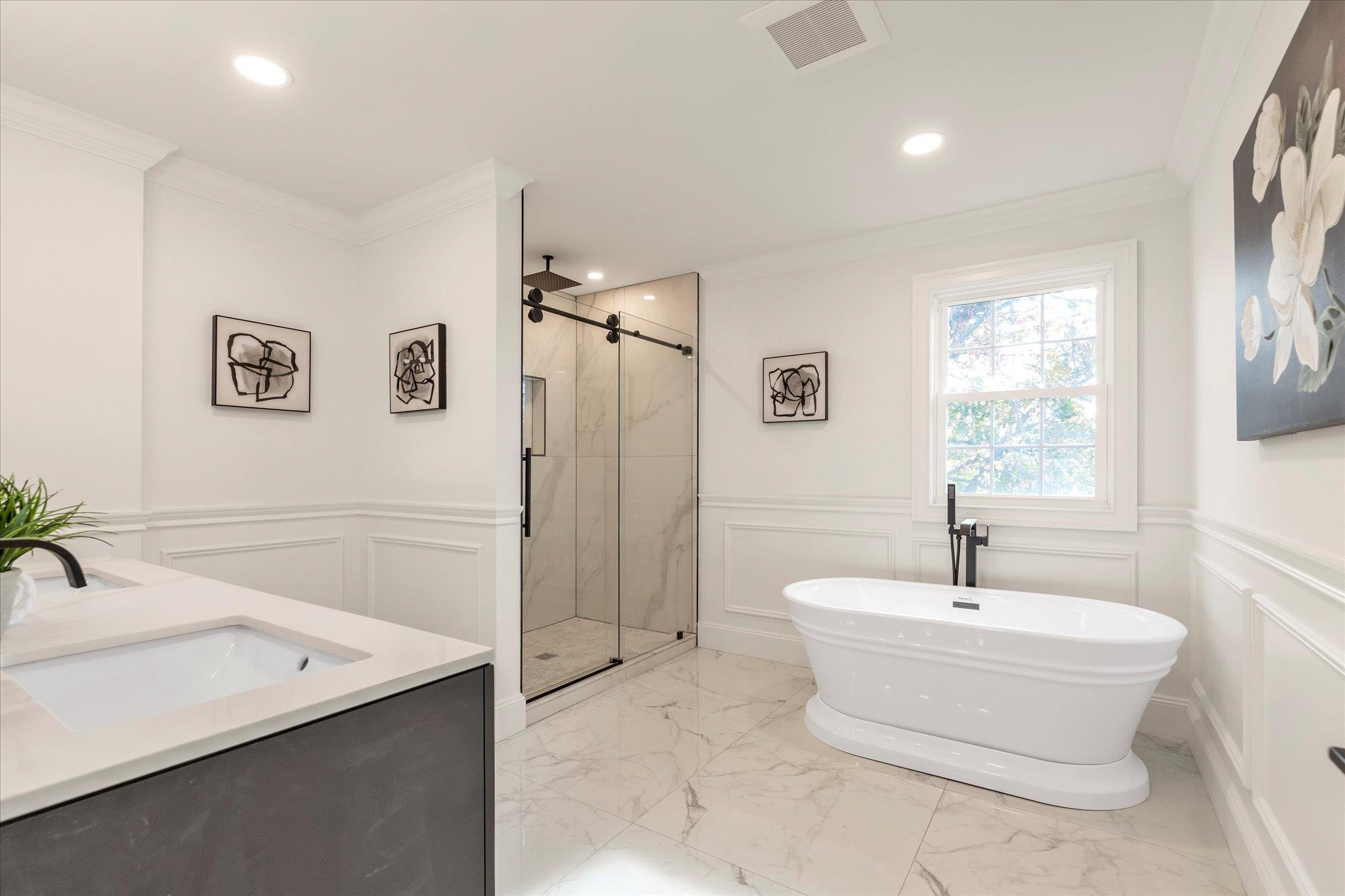 44 Cambria Road, Syosset, New York image 16