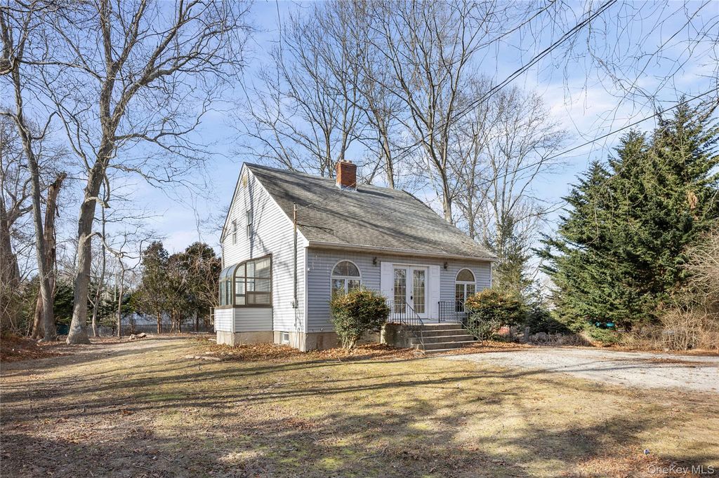 Photo of 350 Brigantine Drive, Southold, NY 11971 (MLS # 956754)