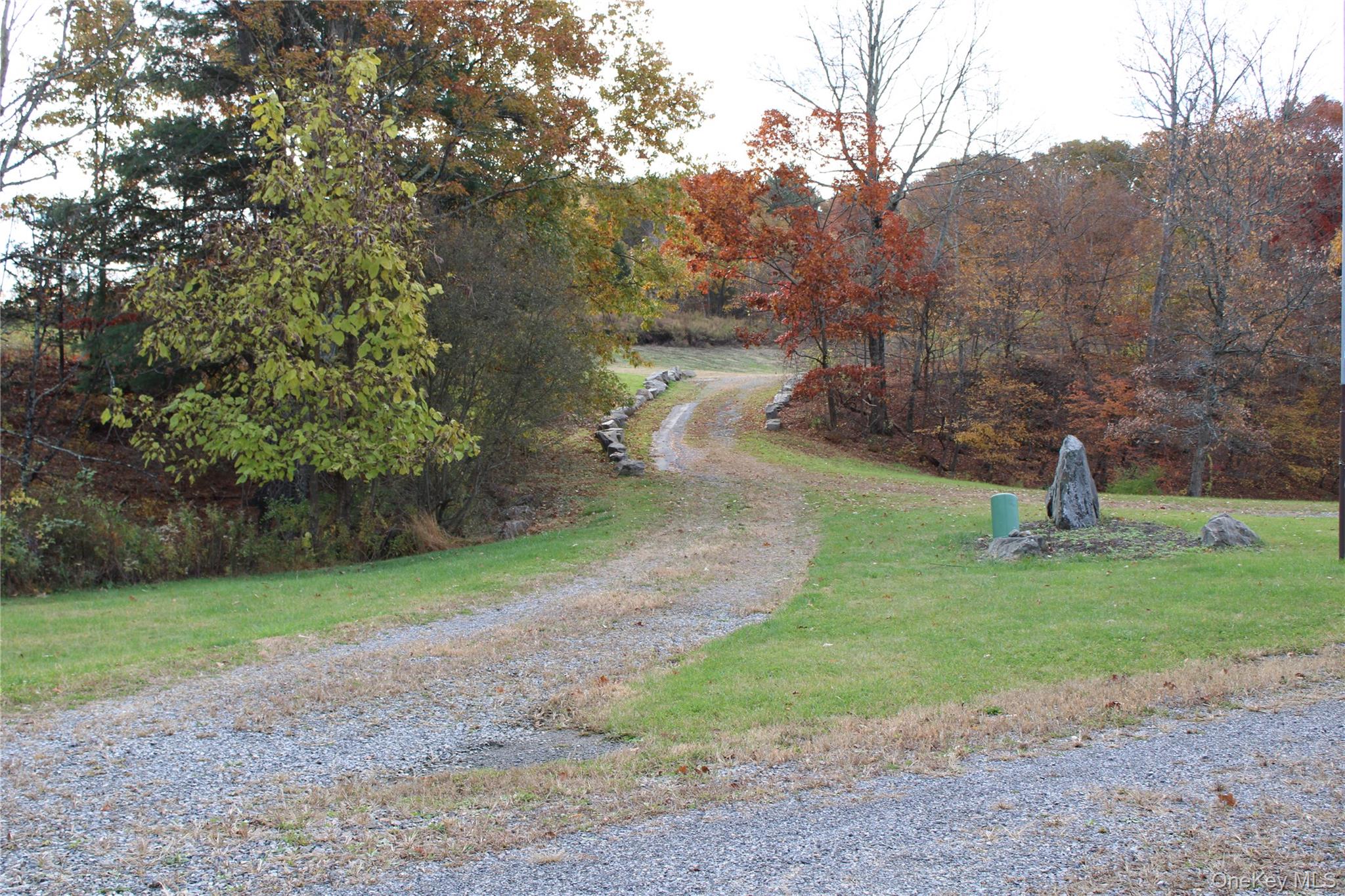 Rhinebeck, New York 12572, United States, 2 Bedrooms Bedrooms, ,2 BathroomsBathrooms,Residential,Active,232746