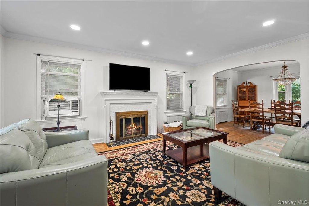 Photo of 46 Robins Road, New Rochelle, NY 10801 (MLS # 1063261)