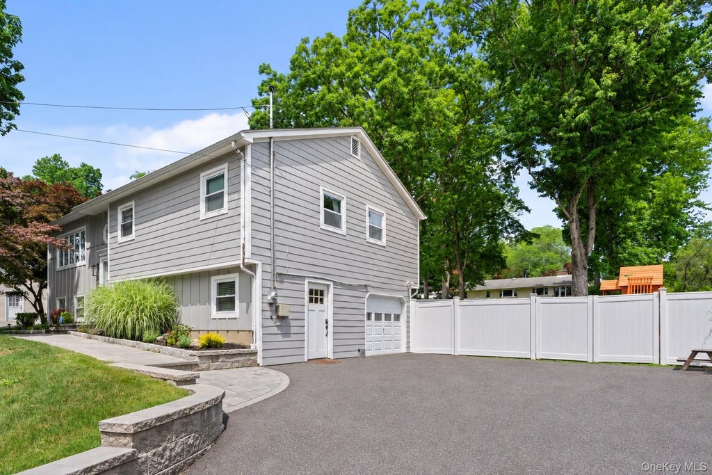 Photo of 575 Babbling Brook Lane, Valley Cottage, NY 10989 (MLS # 1016268)