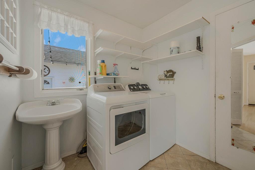 1443 W Main Street, Riverhead, New York image 30