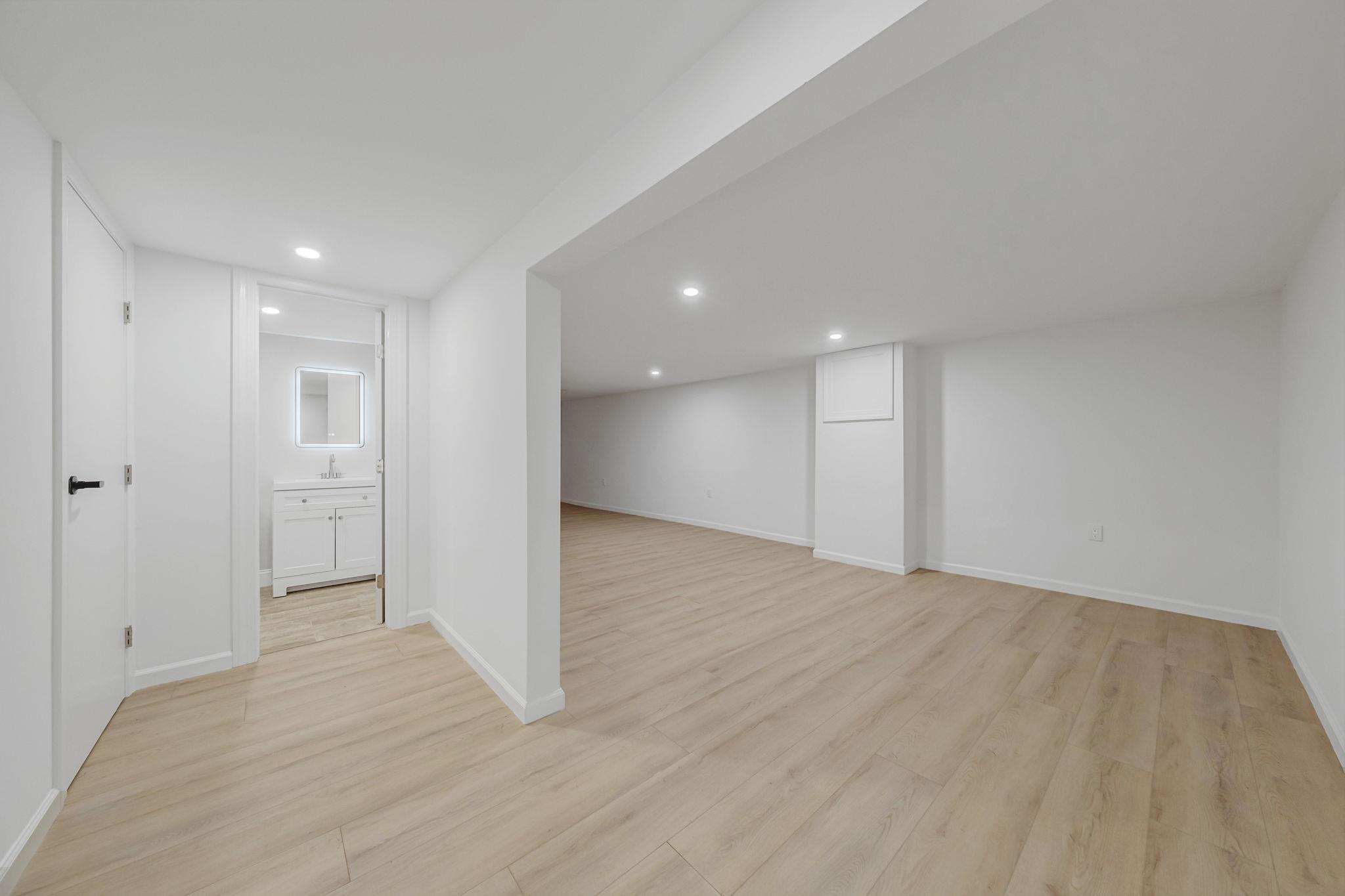 71 Selden Boulevard, Centereach, New York image 22