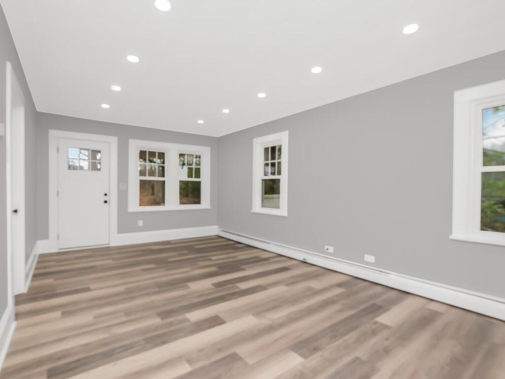 21 N Lane Street, Port Jervis, New York image 5