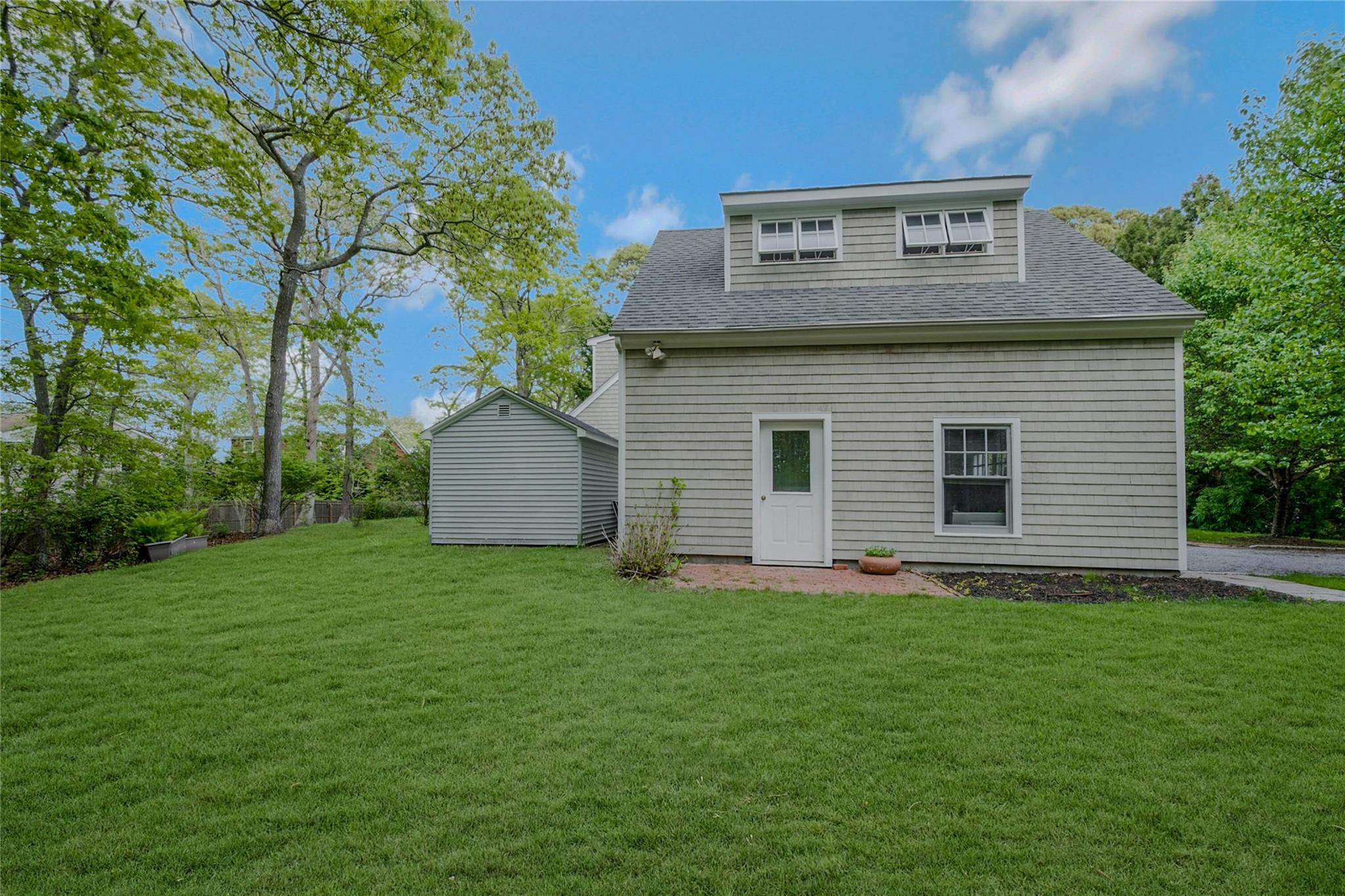 11 The Pkwy Pkwy, Southampton, New York image 26