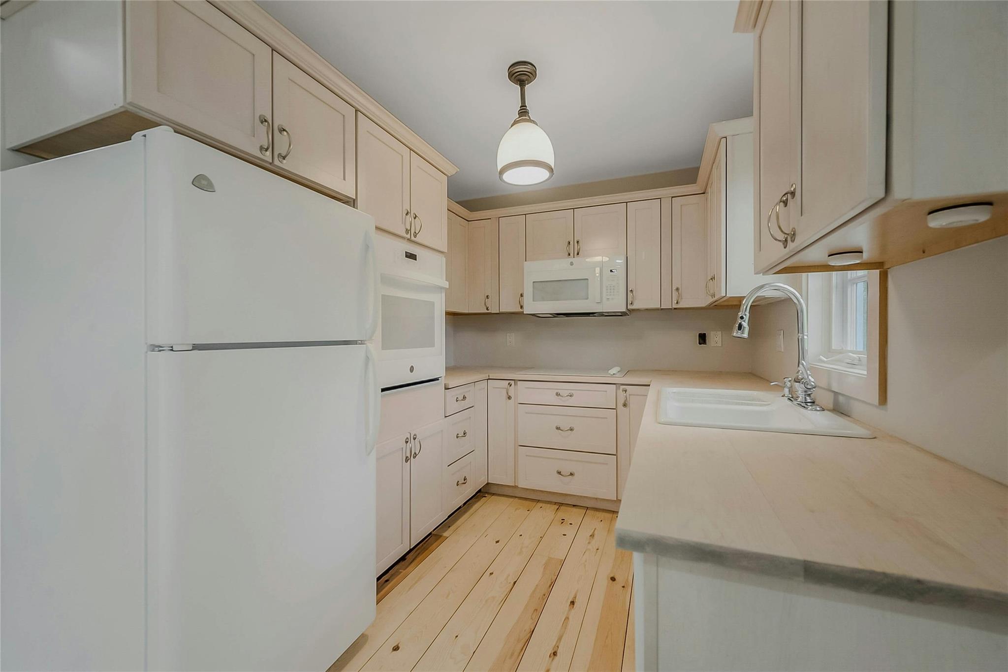 11 The Pkwy Pkwy, Southampton, New York image 12