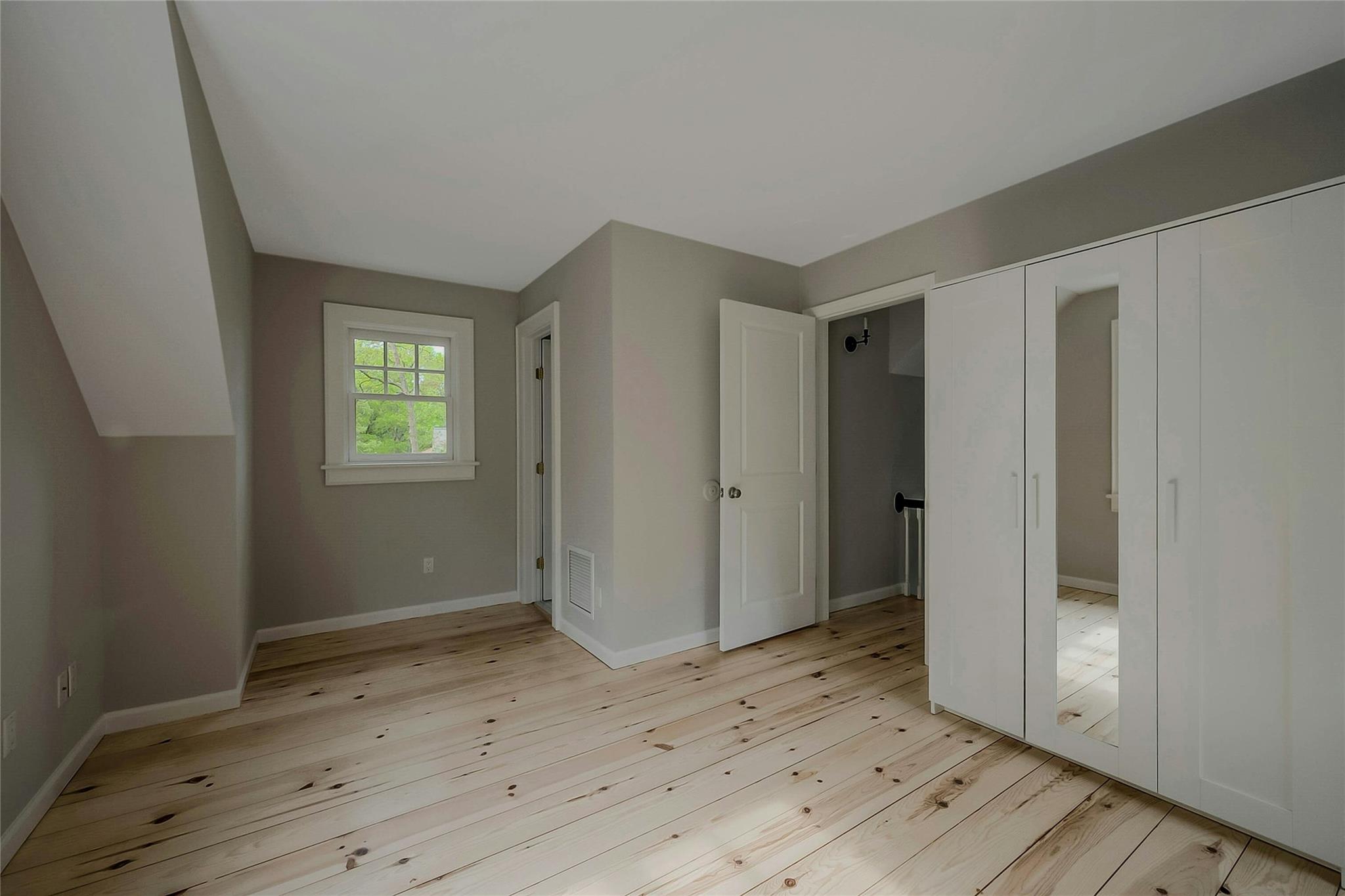 11 The Pkwy Pkwy, Southampton, New York image 18