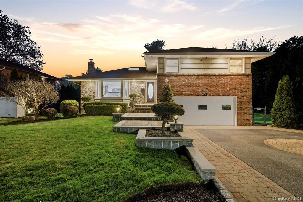 Photo of 49 Canterbury Road, Woodbury, NY 11797 (MLS # 966567)