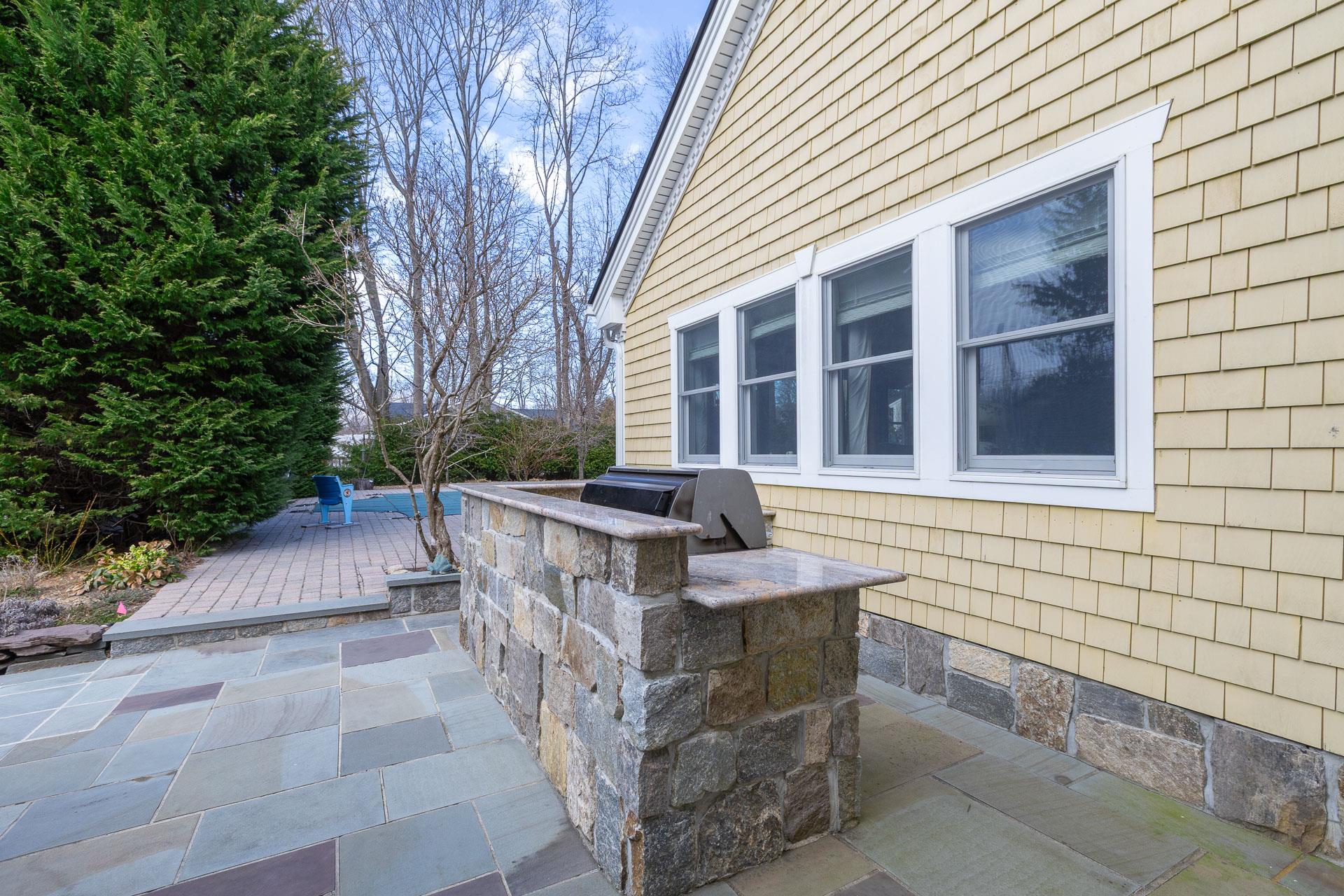 67 W Gnarled Hollow Road, Setauket, Florida image 36