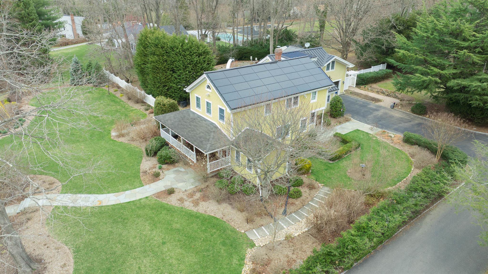67 W Gnarled Hollow Road, Setauket, Florida image 46