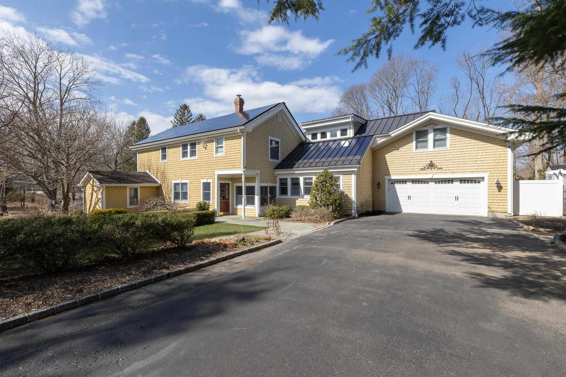 67 W Gnarled Hollow Road, Setauket, Florida image 3