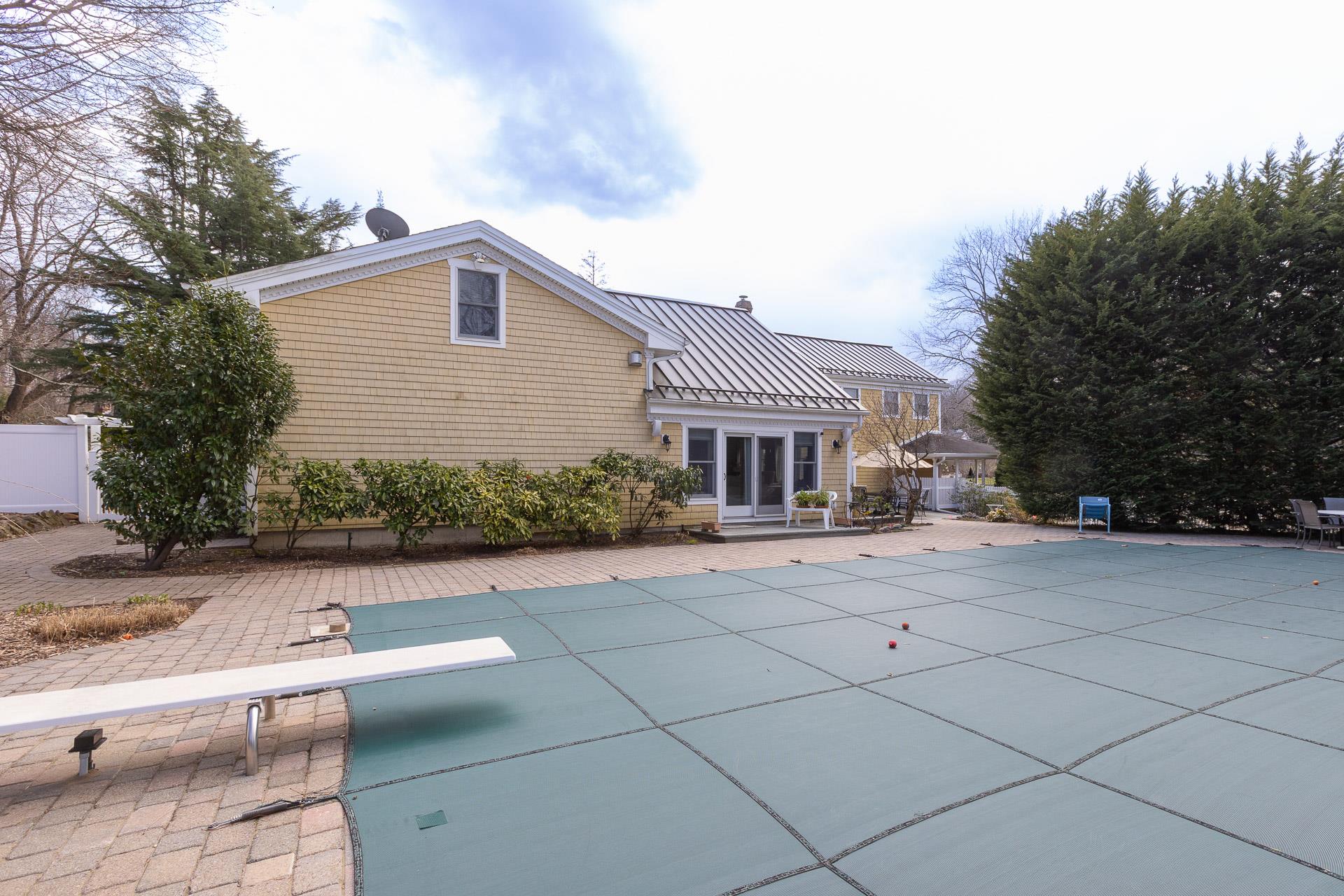 67 W Gnarled Hollow Road, Setauket, Florida image 40