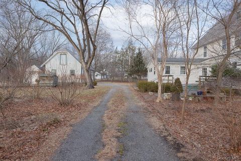 102 W Wiley Street Maybrook NY 12543