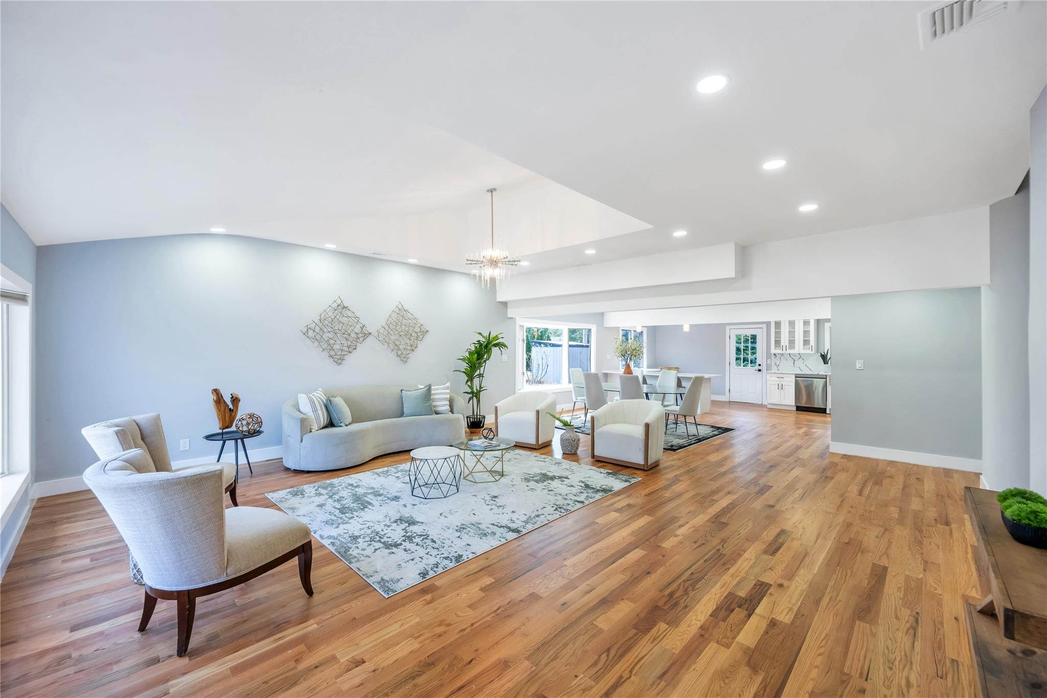 16 Huckleberry Lane, Oyster Bay, New York image 6