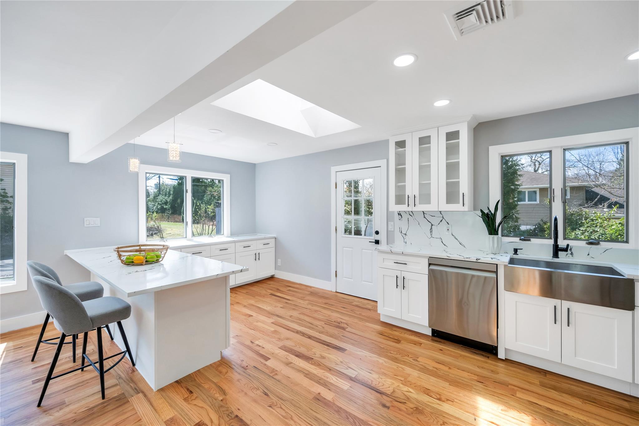 16 Huckleberry Lane, Oyster Bay, New York image 11