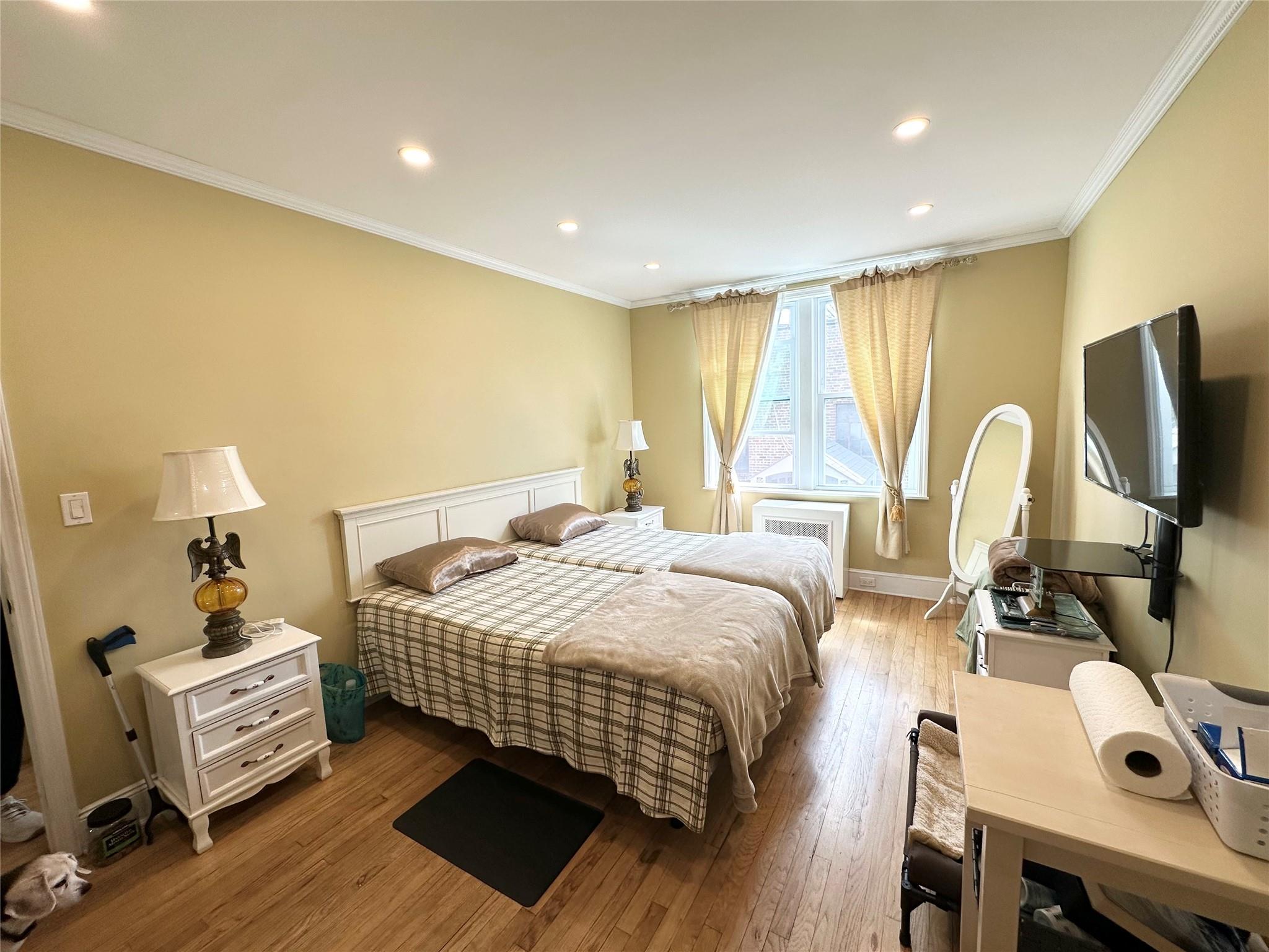 88-20 75th Ave Ave, Glendale, New York image 4