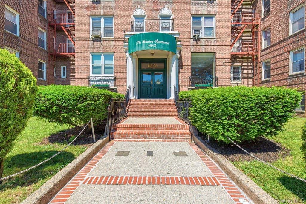 Photo of 143-25 84th Drive #4J, Briarwood, NY 11435 (MLS # 1009098)
