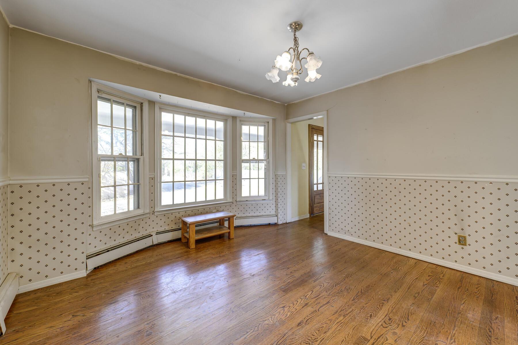 65 Tamarack Street, East Northport, New York image 7