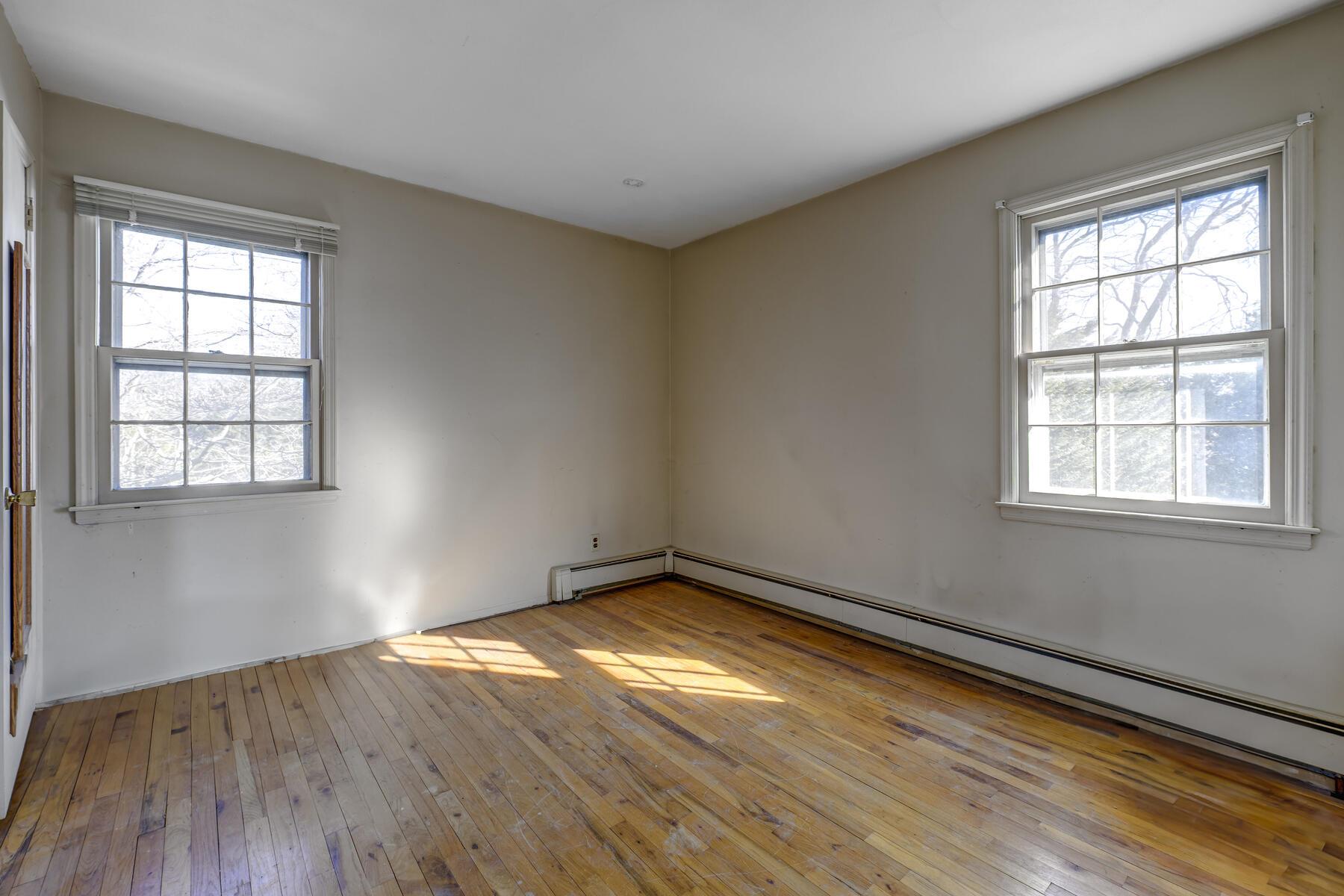 65 Tamarack Street, East Northport, New York image 17