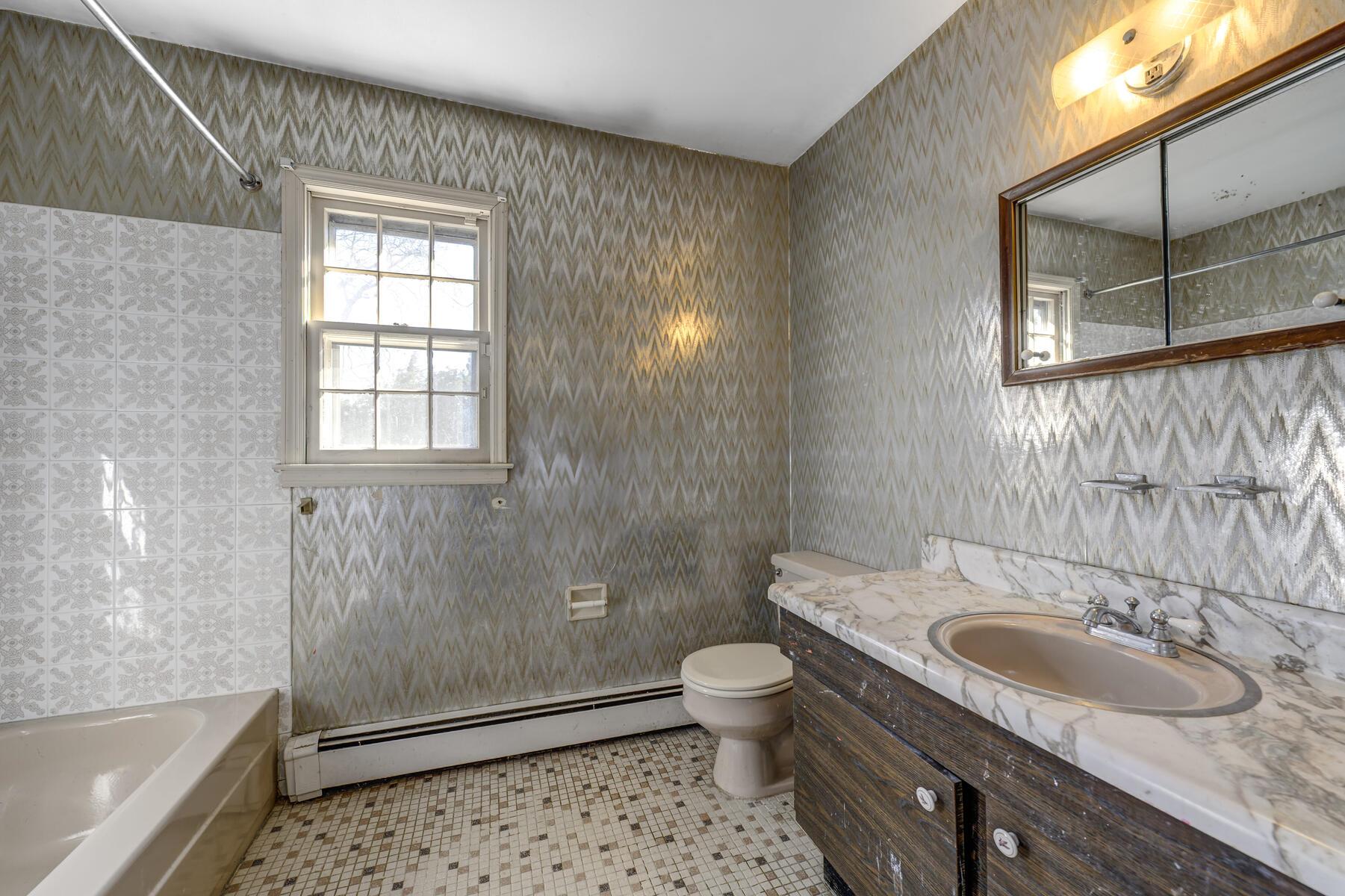65 Tamarack Street, East Northport, New York image 19