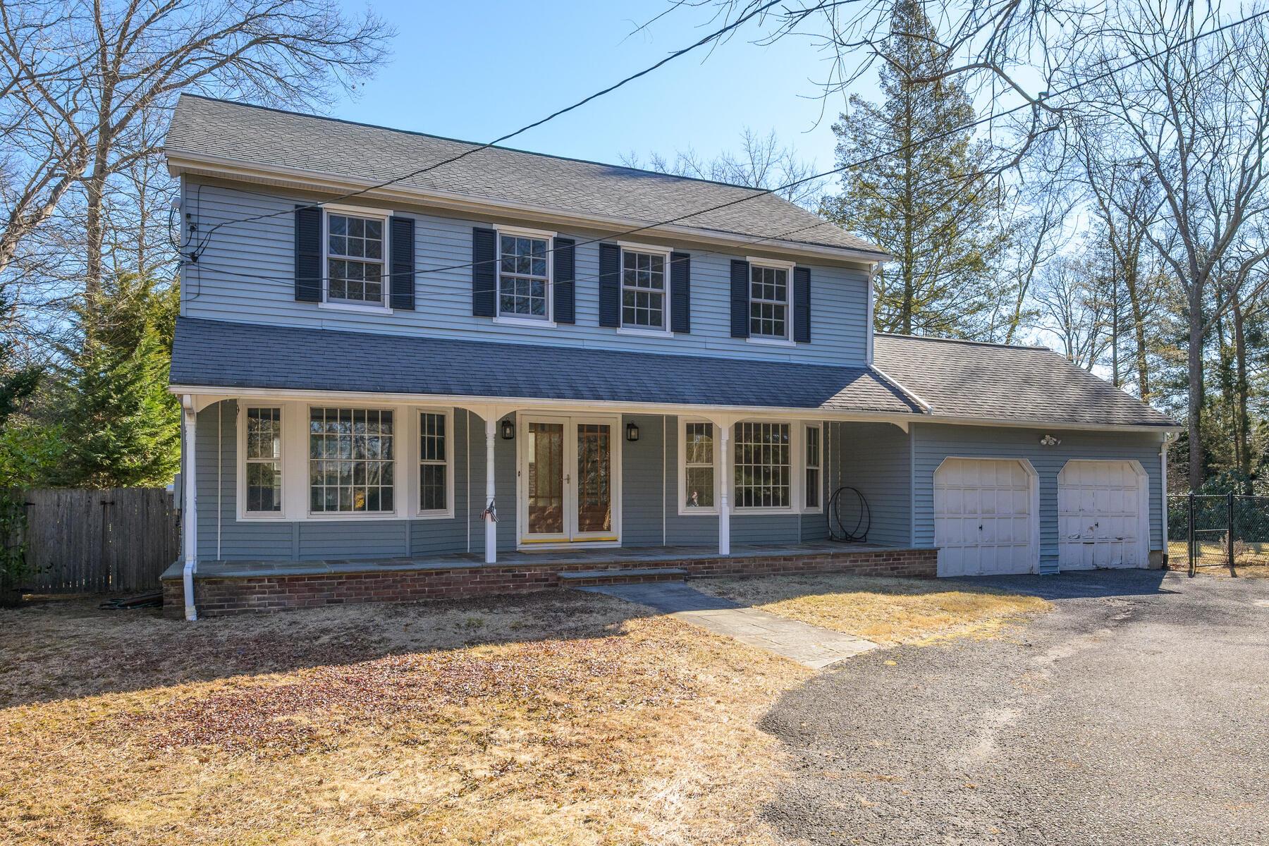 65 Tamarack Street, East Northport, New York image 1