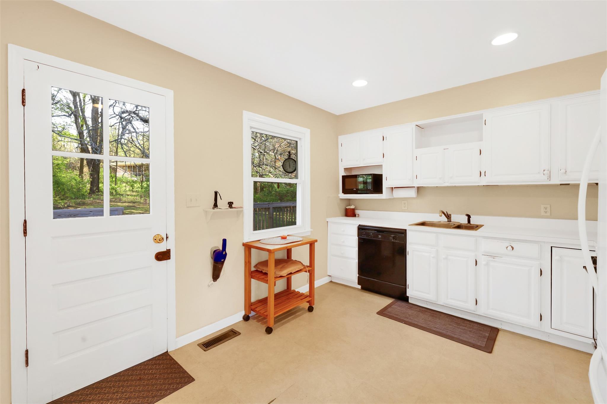 15 Spencer Drive, Red Hook, New York image 10