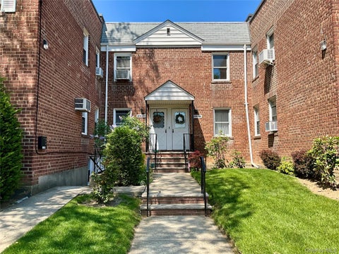 Homes For Sale - 209-35 35TH AVE. 35th Ave #UPPER<br/> Bayside, NY 11361