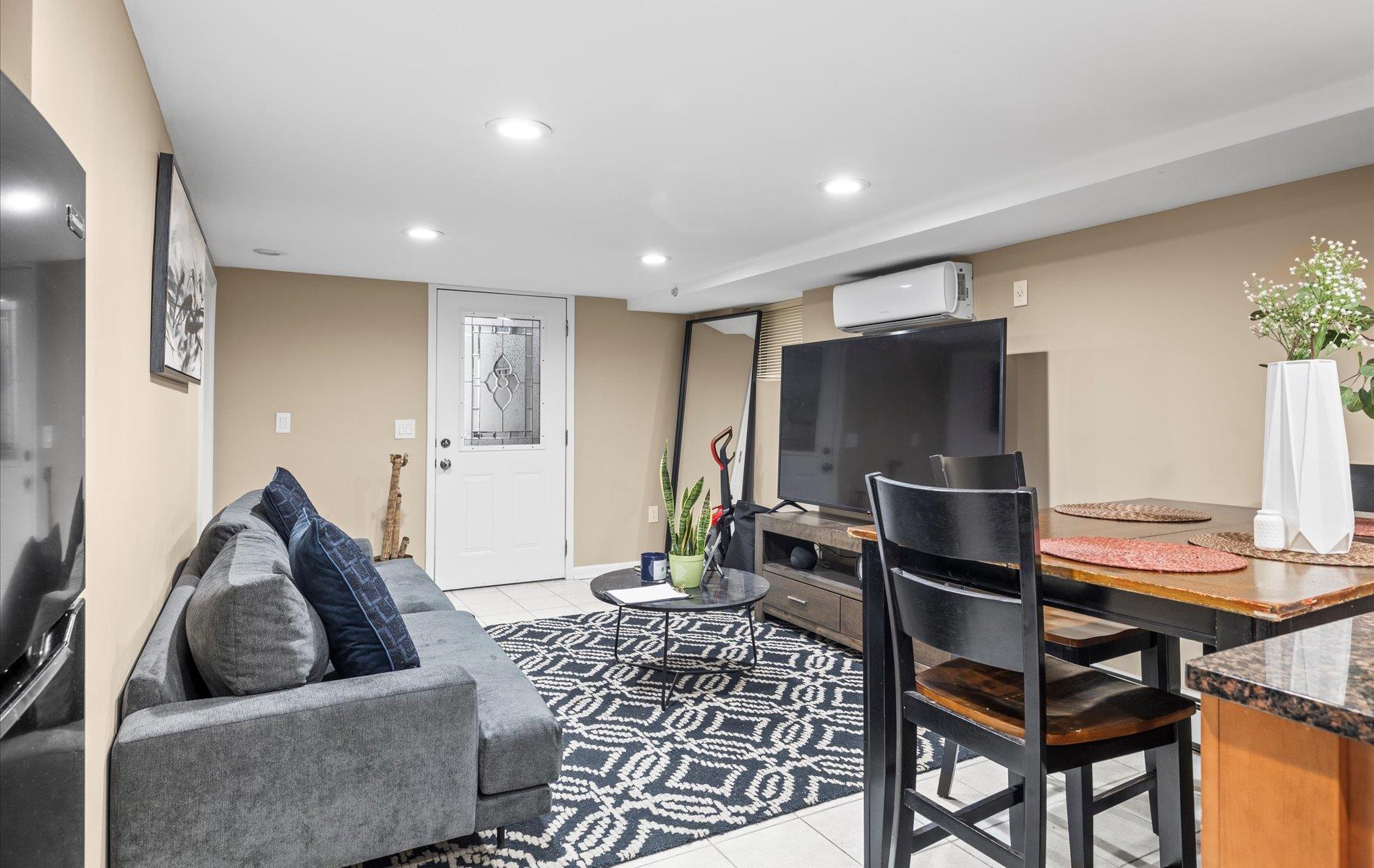 210 Parker Avenue, West Hempstead, New York image 20